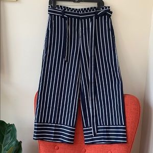 Wide leg Capri pants with paper bag waist size 6